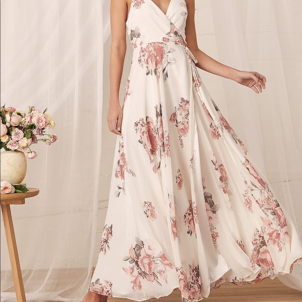 Lulus Floral Maxi Dress NWT Size S